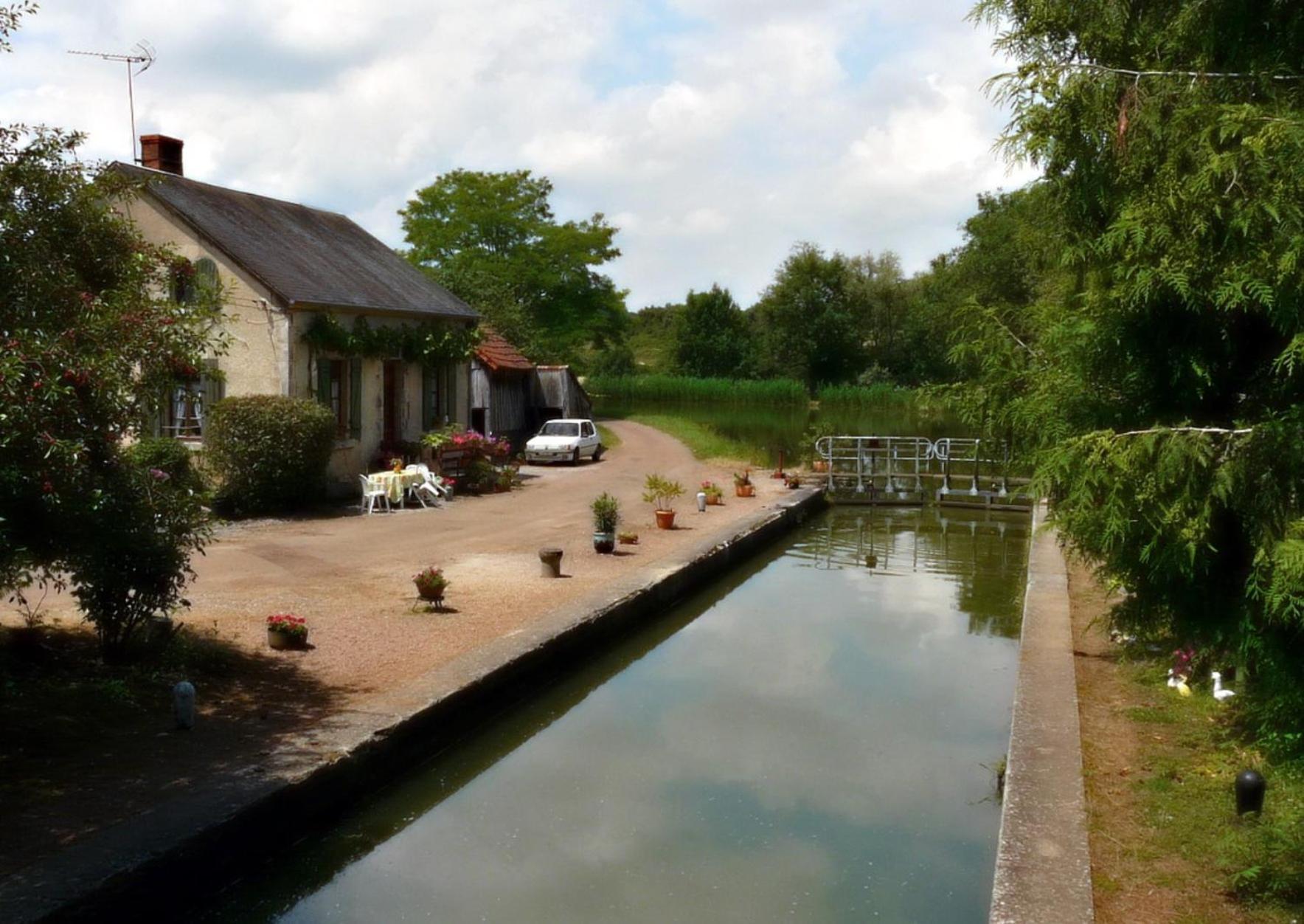 Chambres D'Hotes Les Frerots Lurcy-le-Bourg エクステリア 写真